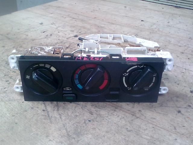 bontott NISSAN ALMERA I Fűtéskapcsoló