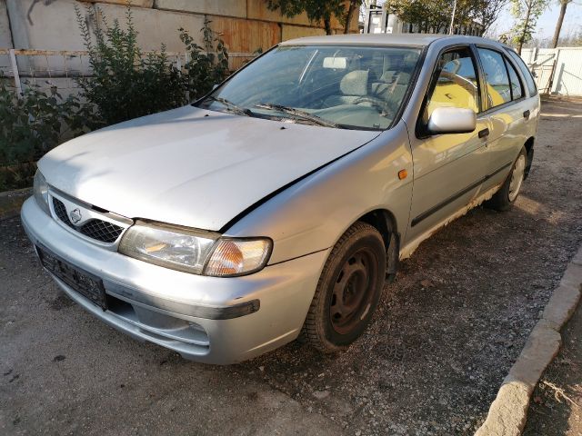 bontott NISSAN ALMERA I Hűtőrács