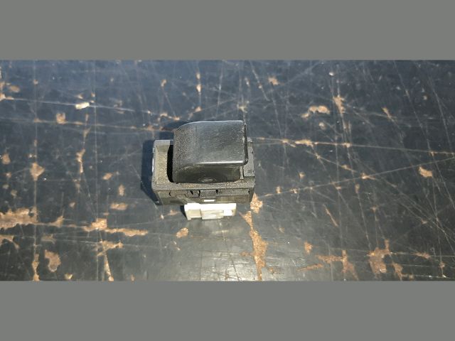 bontott NISSAN ALMERA I Jobb első Ablakemelő Kapcsoló