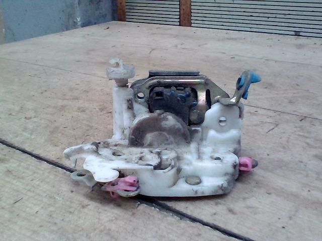 bontott NISSAN ALMERA I Jobb első Ajtózár