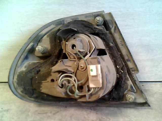 bontott NISSAN ALMERA I Jobb Külső Hátsó Lámpa