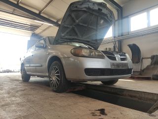 bontott NISSAN ALMERA II Bal első Csonkállvány Kerékaggyal