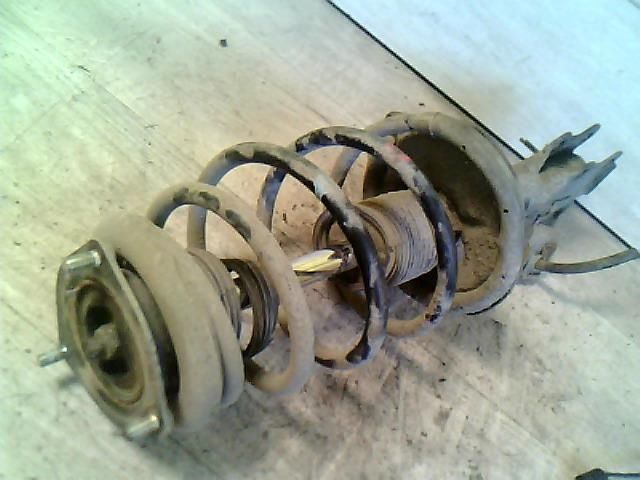 bontott NISSAN ALMERA II Bal első Gólyaláb (Lengécsillapító, Rugó)