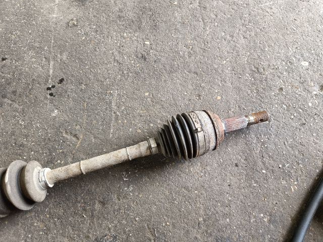 bontott NISSAN ALMERA II Bal Féltengely