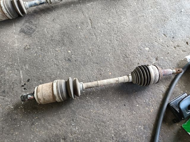 bontott NISSAN ALMERA II Bal Féltengely