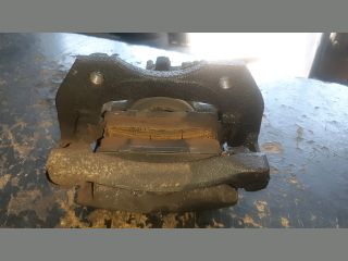 bontott NISSAN ALMERA II Jobb első Féknyereg Munkahengerrel