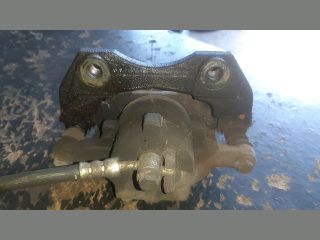 bontott NISSAN ALMERA II Jobb első Féknyereg Munkahengerrel