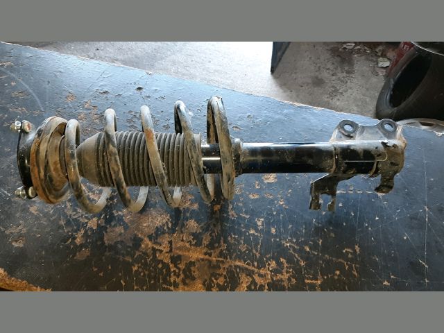 bontott NISSAN ALMERA II Jobb első Gólyaláb (Lengécsillapító, Rugó)
