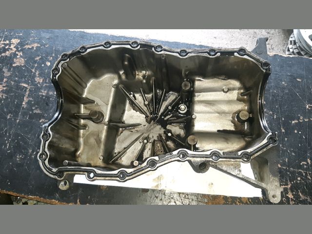 bontott NISSAN ALMERA II Olajteknő