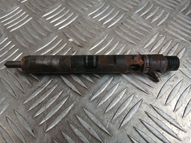 bontott NISSAN ALMERA II Porlasztó (1 db)