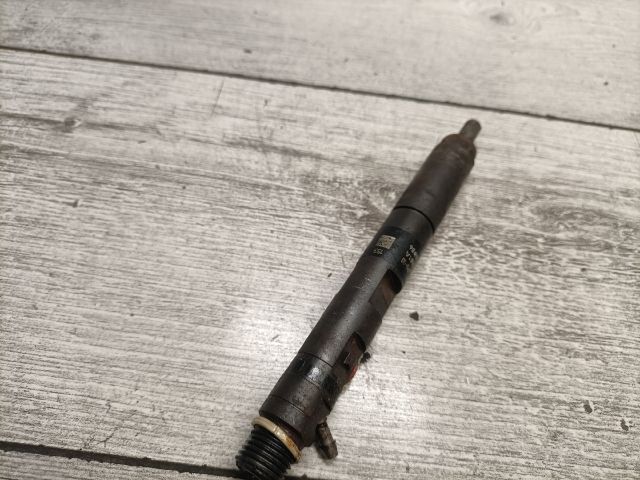 bontott NISSAN ALMERA II Porlasztó (1 db)