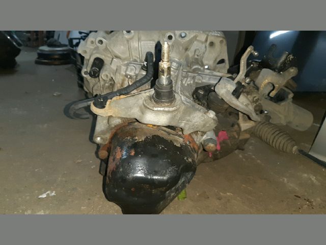 bontott NISSAN ALMERA II Váltó (Mechanikus)