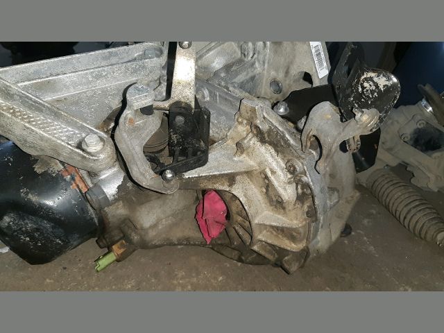 bontott NISSAN ALMERA II Váltó (Mechanikus)