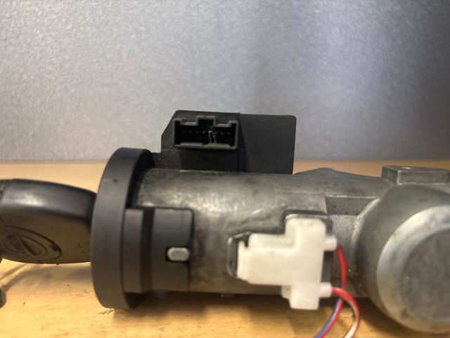 bontott NISSAN ALMERA II Gyújtáskapcsoló Házzal