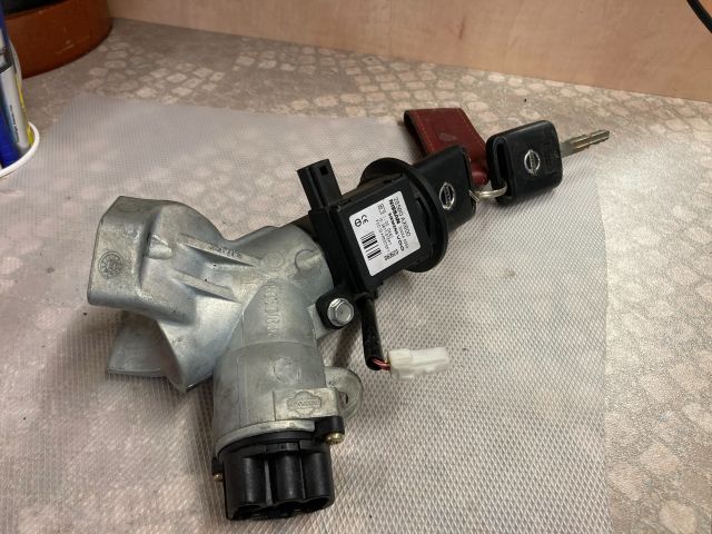 bontott NISSAN ALMERA II Gyújtáskapcsoló