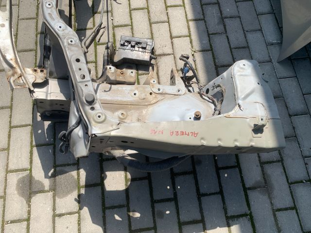 bontott NISSAN ALMERA II Homlokfal (Üres lemez)