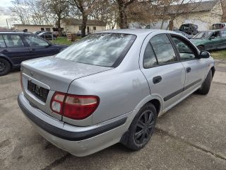 bontott NISSAN ALMERA II Jobb első Csonkállvány Kerékaggyal