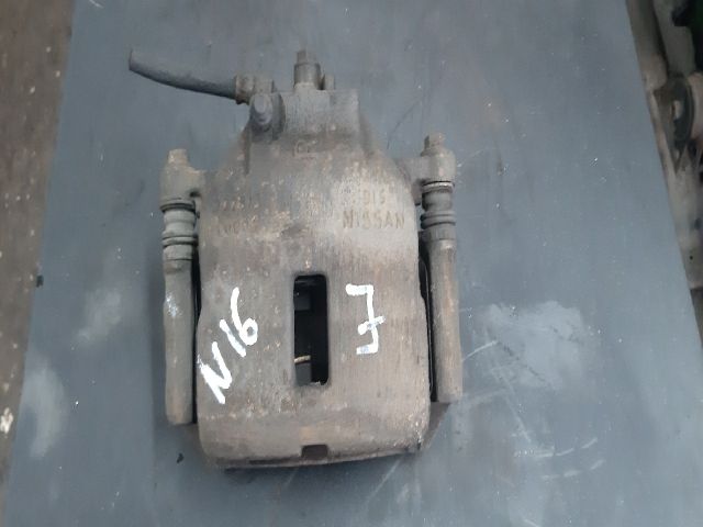 bontott NISSAN ALMERA II Jobb első Féknyereg Munkahengerrel