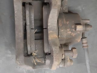 bontott NISSAN ALMERA II Jobb első Féknyereg Munkahengerrel