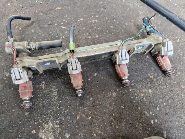 bontott NISSAN ALMERA II Porlasztó Sor / Híd