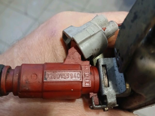 bontott NISSAN ALMERA II Porlasztó Sor / Híd