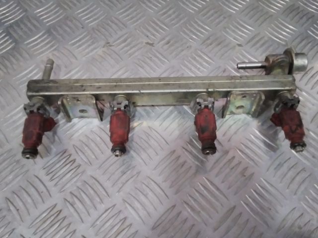 bontott NISSAN ALMERA II Porlasztó Sor / Híd