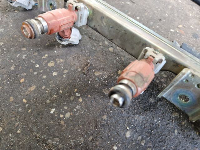 bontott NISSAN ALMERA II Porlasztó Sor / Híd