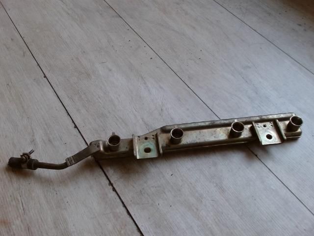 bontott NISSAN ALMERA II Porlasztó Sor / Híd