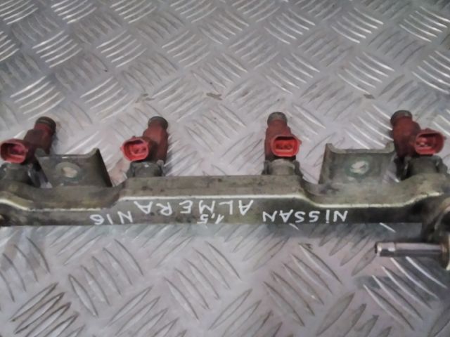 bontott NISSAN ALMERA II Porlasztó Sor / Híd