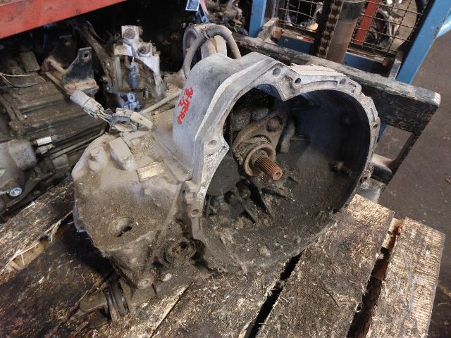 bontott NISSAN ALMERA II Váltó (Mechanikus)