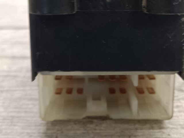 bontott NISSAN ALMERA II Ablakemelő Kapcsoló Négyes / Kettes