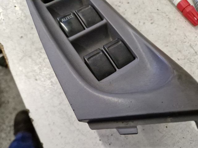 bontott NISSAN ALMERA II Ablakemelő Kapcsoló Négyes / Kettes