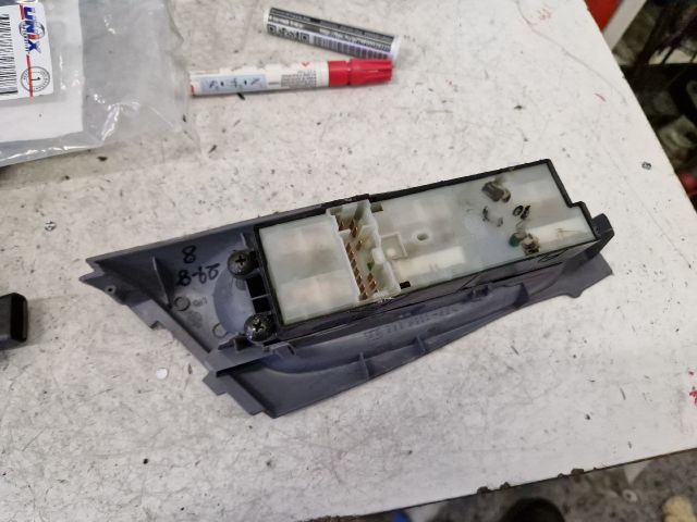 bontott NISSAN ALMERA II Ablakemelő Kapcsoló Négyes / Kettes