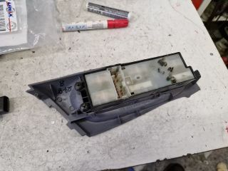 bontott NISSAN ALMERA II Ablakemelő Kapcsoló Négyes / Kettes