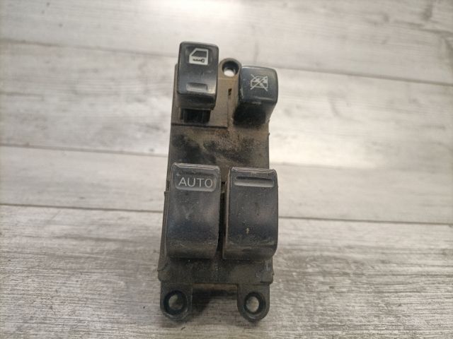 bontott NISSAN ALMERA II Ablakemelő Kapcsoló Négyes / Kettes