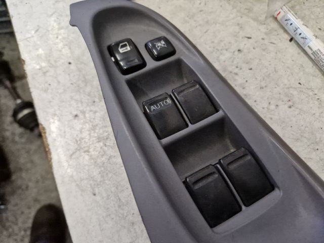 bontott NISSAN ALMERA II Ablakemelő Kapcsoló Négyes / Kettes