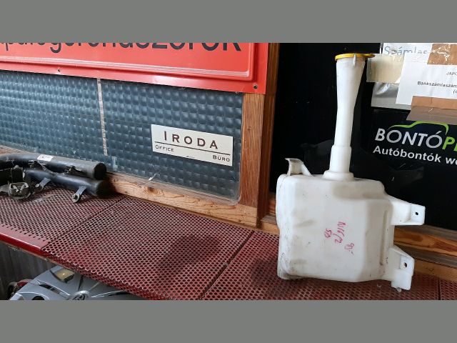 bontott NISSAN ALMERA II Ablakmosó Tartály
