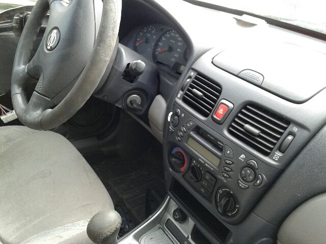 bontott NISSAN ALMERA II Bal B Oszlop