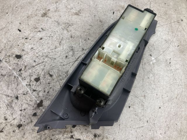 bontott NISSAN ALMERA II Bal első Ablakemelő Kapcsoló