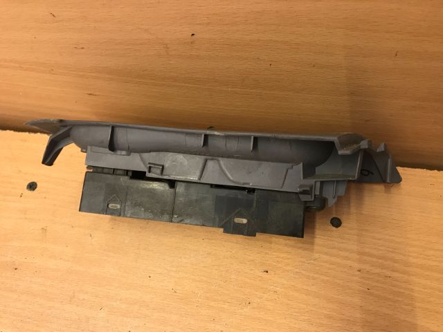 bontott NISSAN ALMERA II Bal első Ablakemelő Kapcsoló