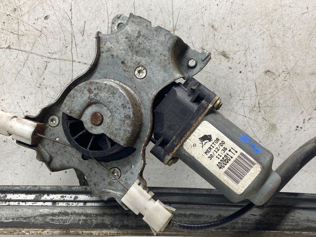 bontott NISSAN ALMERA II Bal első Ablakemelő Szerkezet (Elektromos)