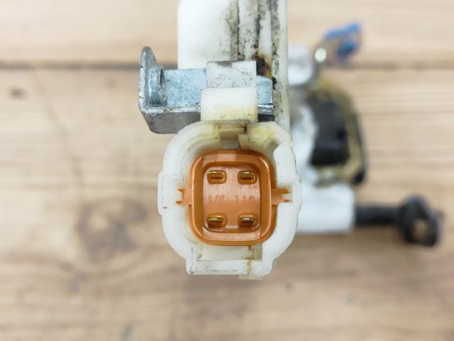 bontott NISSAN ALMERA II Bal első Ajtózár