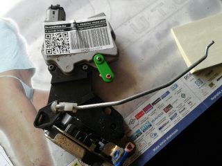 bontott NISSAN ALMERA II Bal első Ajtózár