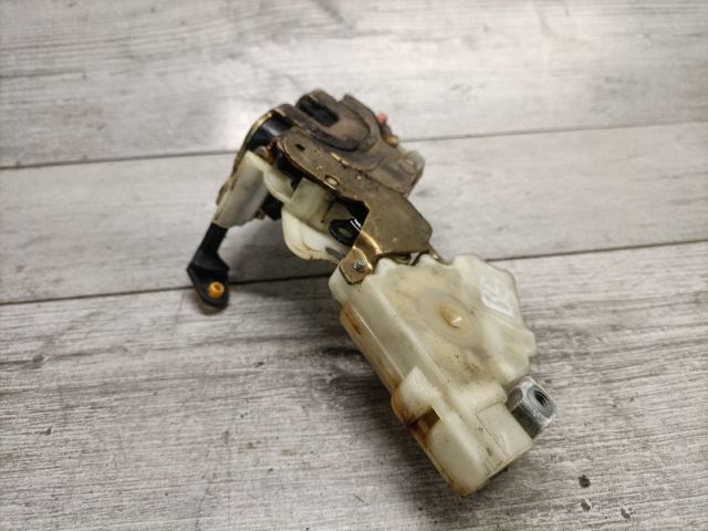 bontott NISSAN ALMERA II Bal első Ajtózár