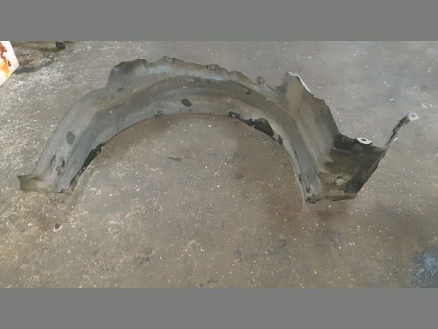 bontott NISSAN ALMERA II Bal első Dobbetét (Kerékjárati, Műanyag)