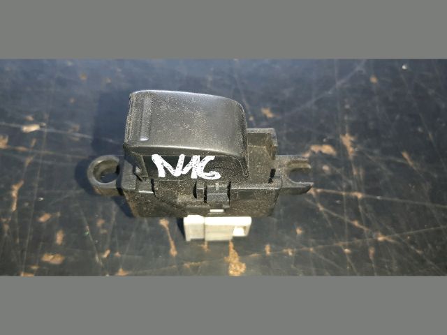 bontott NISSAN ALMERA II Bal hátsó Ablakemelő Kapcsoló