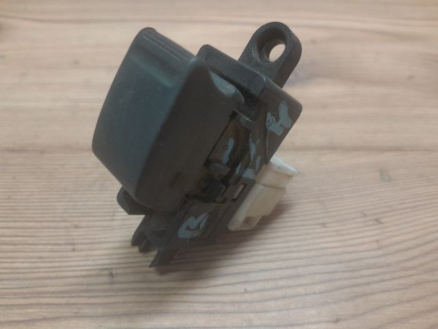 bontott NISSAN ALMERA II Bal hátsó Ablakemelő Kapcsoló