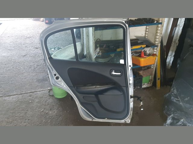 bontott NISSAN ALMERA II Bal hátsó Ajtó (Részeivel)