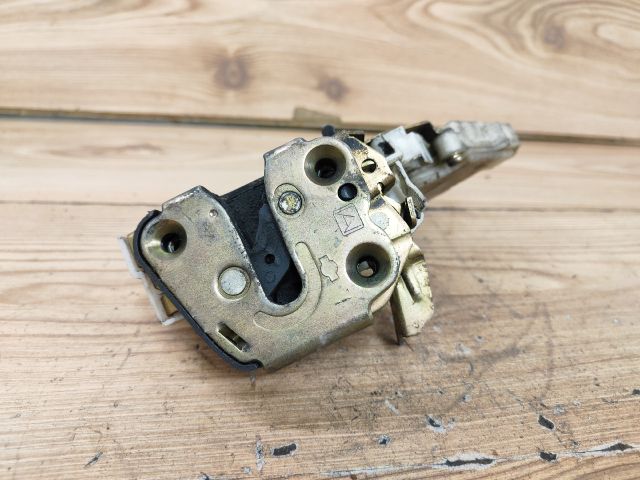 bontott NISSAN ALMERA II Bal hátsó Ajtózár