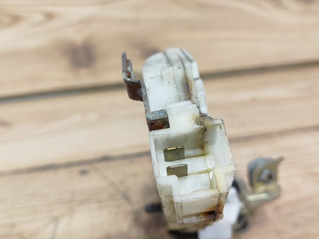 bontott NISSAN ALMERA II Bal hátsó Ajtózár